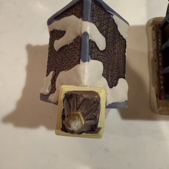 2 Christmas Village Pieces, Church & Train Station - Picture 8 of 9